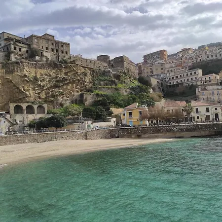 Homestay Le Rondinelle Vacanze - Stanza Privata Pizzo (Calabria)